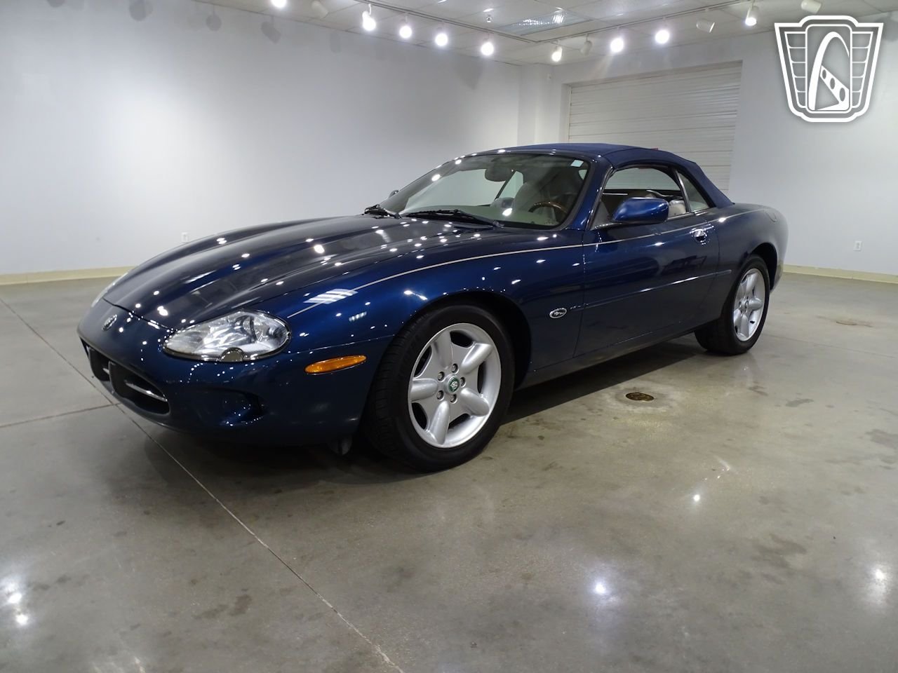 Used 1998 Jaguar XK8 Convertible RWD image 2