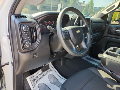 Used 2025 Chevrolet Silverado 2500 W/T AWD/4WD image 14