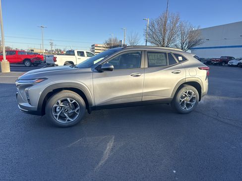 New 2026 Chevrolet Trax LT w/ Driver Confidence Package image 1