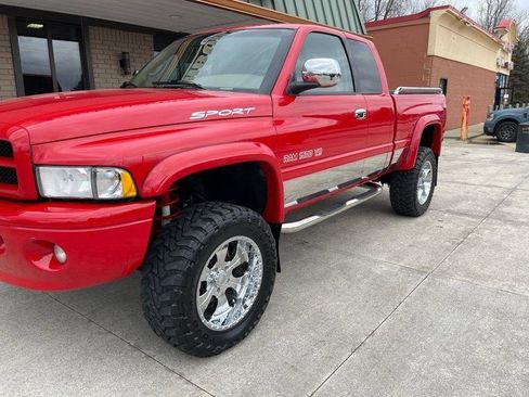 Used 1999 Dodge Ram 1500 Truck 4x4 Quad Cab image 2