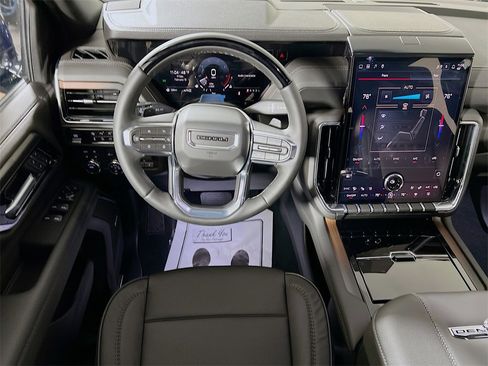 New 2026 GMC Yukon XL Denali w/ Denali Reserve Package image 18