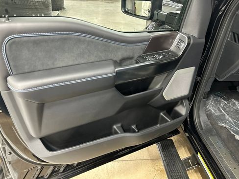 New 2026 Ford F450 Platinum w/ FX4 Off-Road Package AWD/4WD image 14