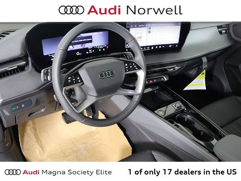 New 2026 Audi Q3 quattro 2.0T image 2