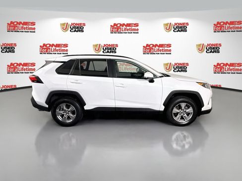 Certified 2022 Toyota RAV4 LE AWD/4WD image 16