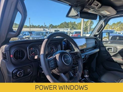 Certified 2025 Jeep Wrangler Unlimited Rubicon image 13