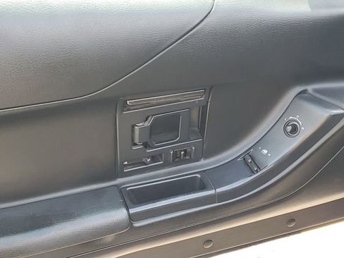 Used 1994 Chevrolet Corvette Convertible RWD image 15