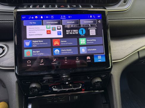 Used 2021 Jeep Grand Cherokee L Limited image 21