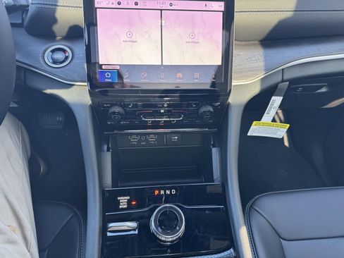 New 2025 Jeep Grand Cherokee Limited image 23