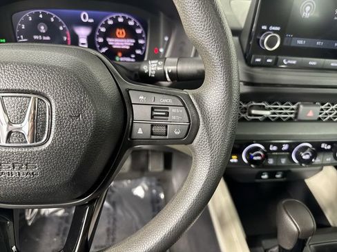 Certified 2025 Honda Accord SE image 13