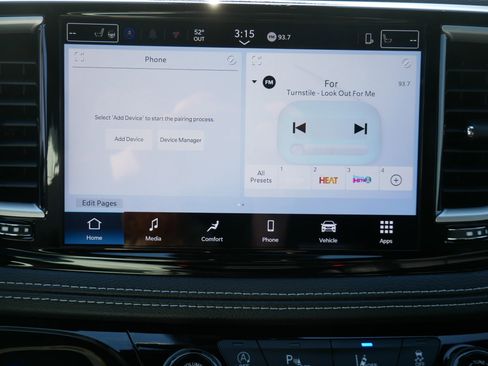 New 2026 Chrysler Pacifica Select image 17