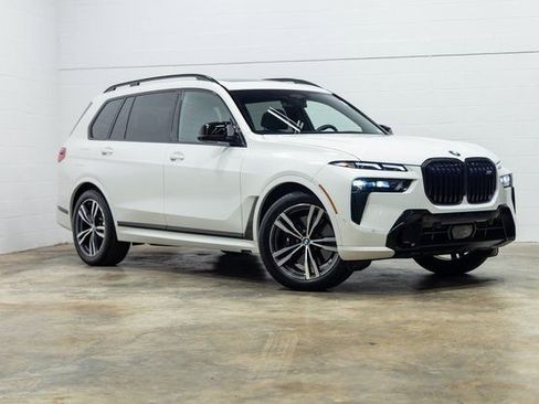 Certified 2025 BMW X7 M60i image 4