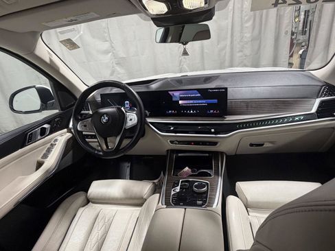 Used 2024 BMW X7 xDrive40i w/ Executive Package AWD/4WD image 9