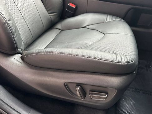 Used 2025 Toyota Grand Highlander AWD image 24