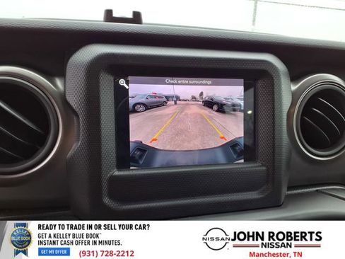 Used 2023 Jeep Gladiator Sport image 7