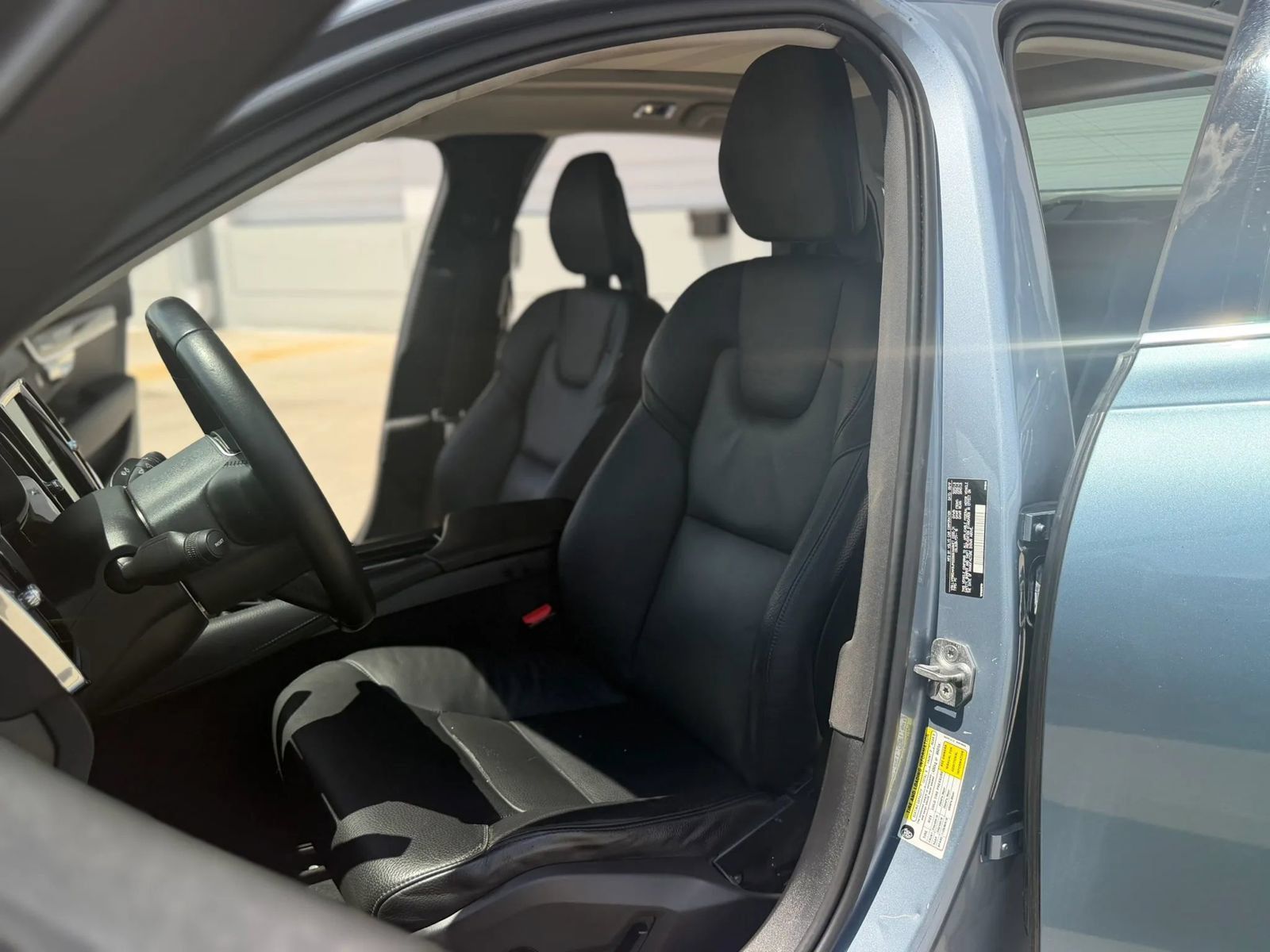 Used 2018 Volvo S90 T5 Momentum w/ Convenience Package FWD image 17