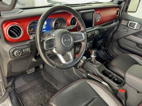 Used 2022 Jeep Gladiator Rubicon w/ Cold Weather Group AWD/4WD image 4