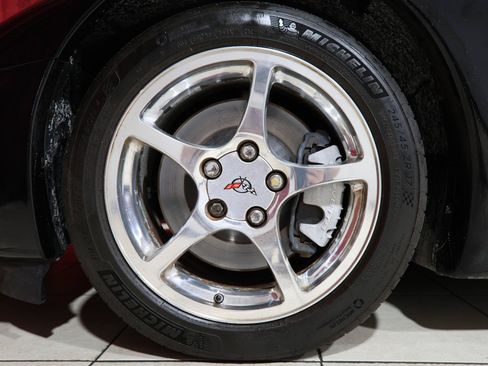 Used 2002 Chevrolet Corvette Convertible RWD image 7