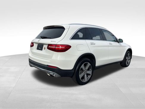 Used 2017 Mercedes-Benz GLC 300 4MATIC image 5