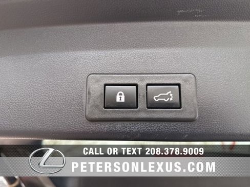 Used 2022 Subaru Ascent Limited w/ Technology Package image 22