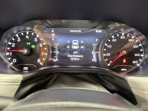 Used 2024 Jeep Compass Limited image 21