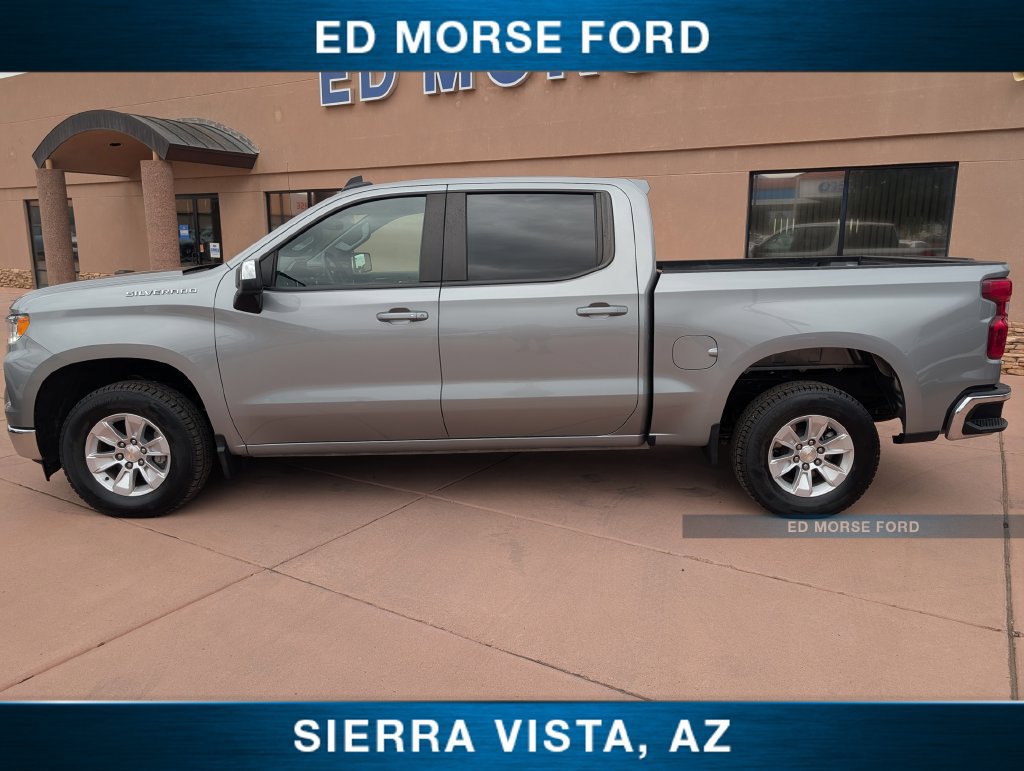 Used 2025 Chevrolet Silverado 1500 LT RWD image 2