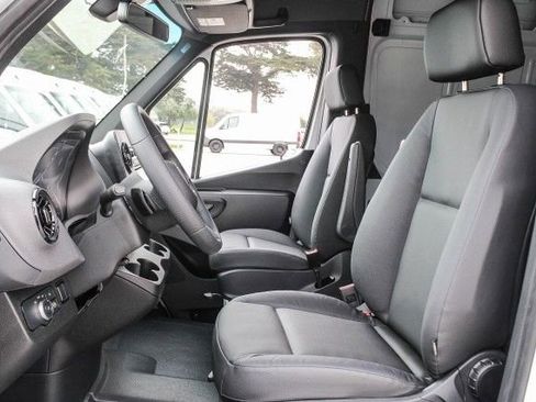 New 2025 Mercedes-Benz Sprinter 2500 image 19