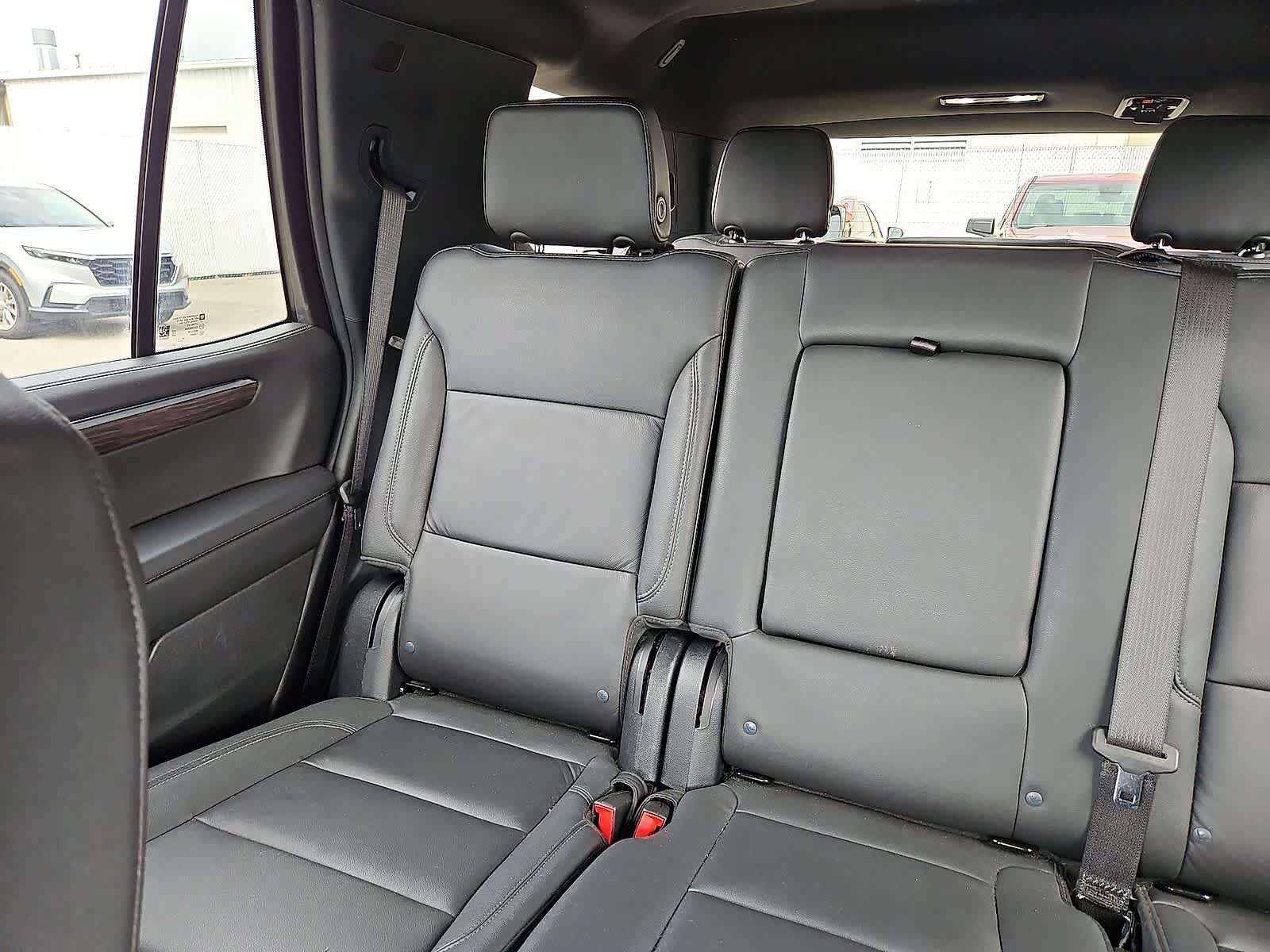 Used 2025 Chevrolet Tahoe LT AWD/4WD image 13