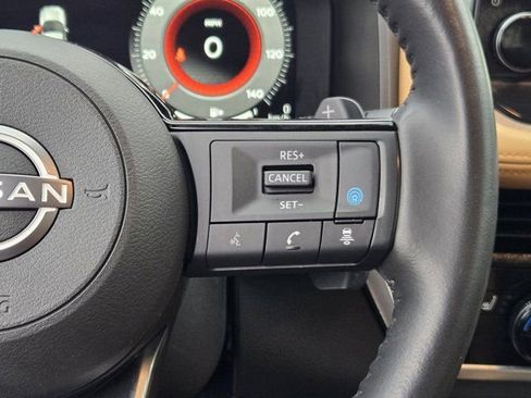 Used 2023 Nissan Rogue Platinum w/ Platinum Premium Package image 30