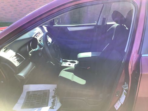 Used 2019 Subaru Outback 2.5i image 6