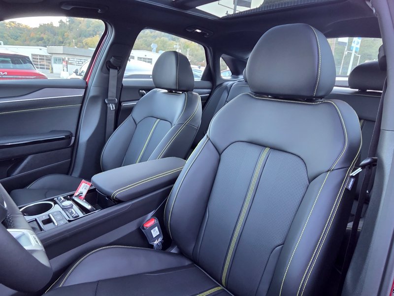 New 2027 Kia K5 GT w/ GT1 Package FWD image 24
