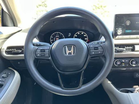 Used 2025 Honda HR-V LX image 7