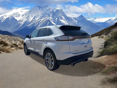 Used 2018 Ford Edge Titanium w/ Equipment Group 302A image 3