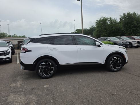 Certified 2024 Kia Sportage SX FWD image 9