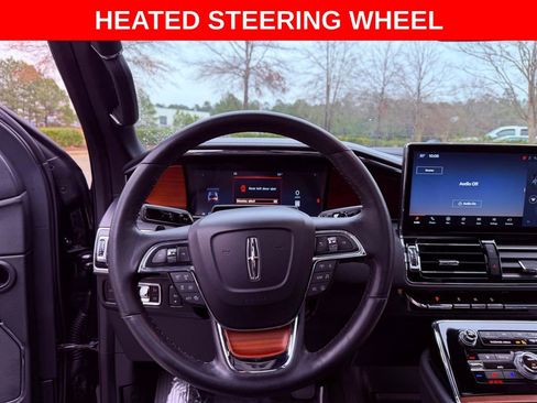 Used 2024 Lincoln Navigator L 4WD image 13