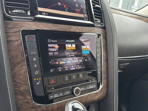 Used 2021 INFINITI QX80 Premium Select w/ Cargo Package image 23