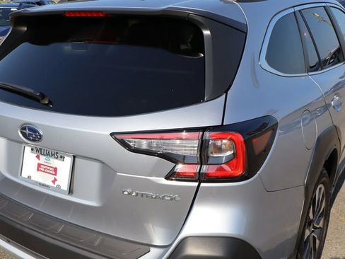 Certified 2025 Subaru Outback Limited AWD/4WD image 12