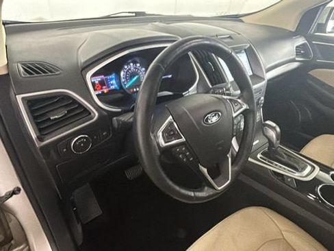 Used 2018 Ford Edge SEL w/ Equipment Group 201A AWD/4WD image 12
