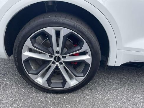 Certified 2025 Audi Q5 2.0T Premium Plus AWD/4WD image 9