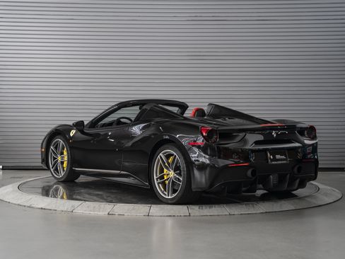 Used 2016 Ferrari 488 Spider RWD image 3