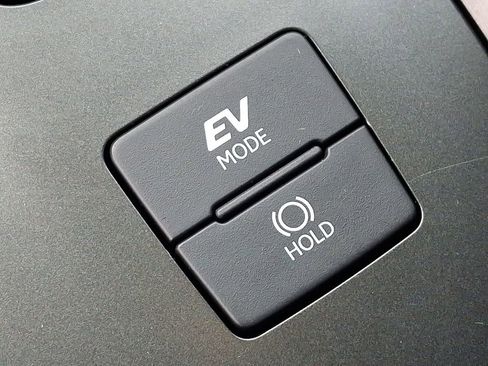 Used 2025 Lexus UX 300h AWD image 25