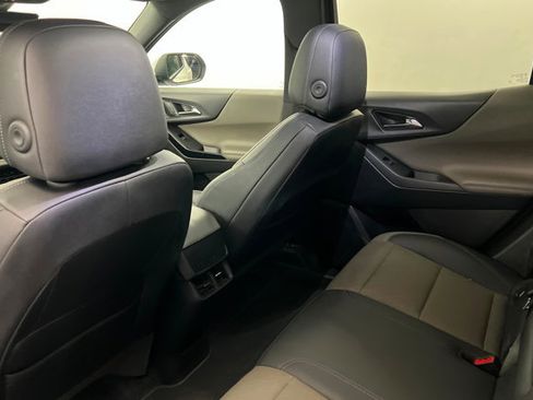 Used 2025 Chevrolet Equinox LT w/ Convenience Package II AWD/4WD image 19