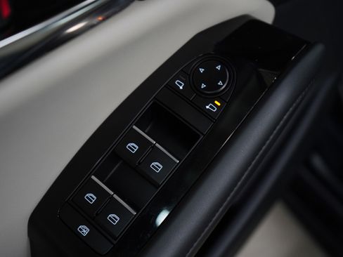 Used 2023 MAZDA MAZDA3 s image 20