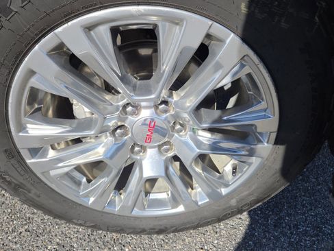 Used 2023 GMC Sierra 1500 Denali w/ Technology Package image 14