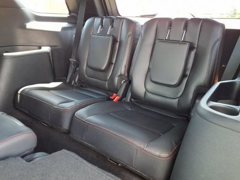 Used 2017 Ford Explorer Sport w/ Equipment Group 401A AWD/4WD image 17