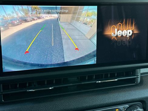 Used 2025 Jeep Wrangler Unlimited Sport AWD/4WD image 19