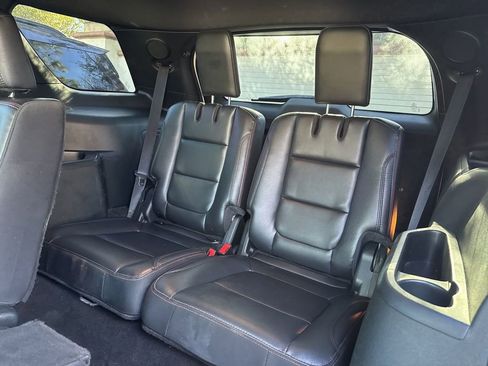 Used 2019 Ford Explorer Sport image 17