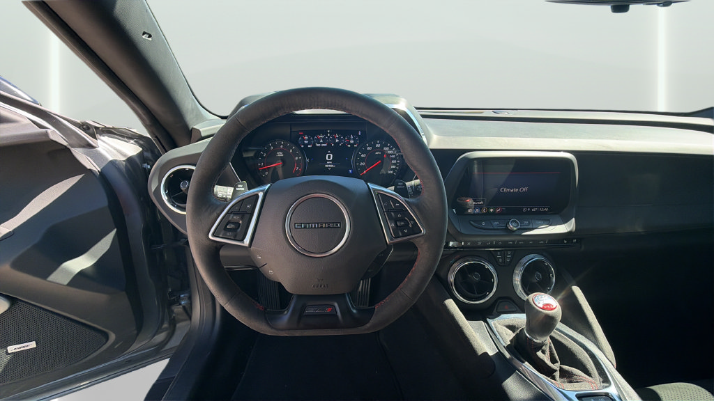 Used 2021 Chevrolet Camaro ZL1 RWD image 13