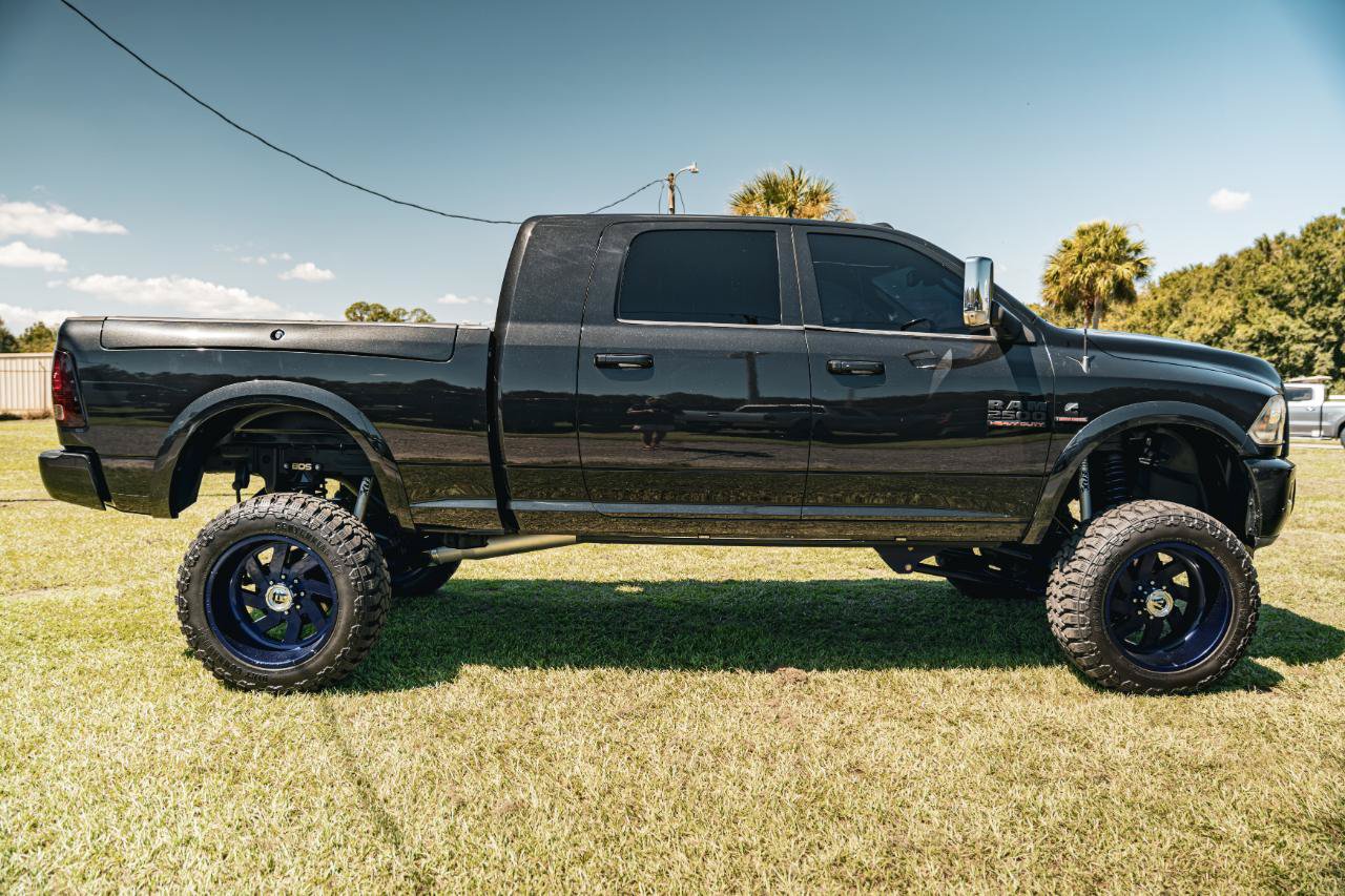 Used 2017 RAM 2500 Laramie w/ Sport Appearance Group AWD/4WD image 8
