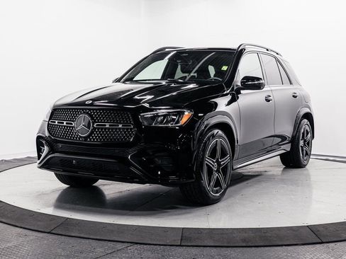 Used 2025 Mercedes-Benz GLE 450e 4MATIC w/ AMG Line Exterior image 3