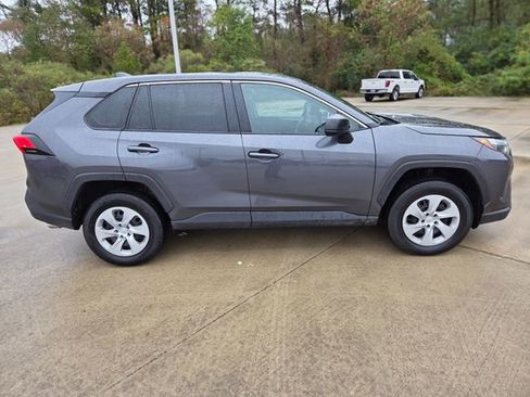 Used 2025 Toyota RAV4 LE image 7